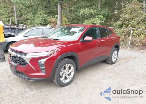 2025 Chevrolet Trax Fwd Ls z USA, uszkodzony, nr VIN KL77LFEP8SC075946